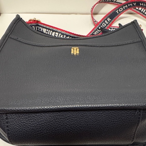 Tommy Hilfiger Navy Blue Monogram Crossbody Bag 45” Total Strap Length - Picture 15 of 16